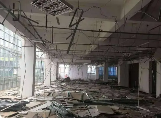 上海办公楼拆除的过程中需注意的几个安全问题